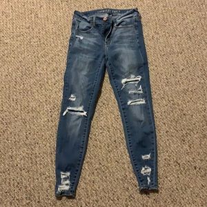 Woman’s American Eagle ripped jeans